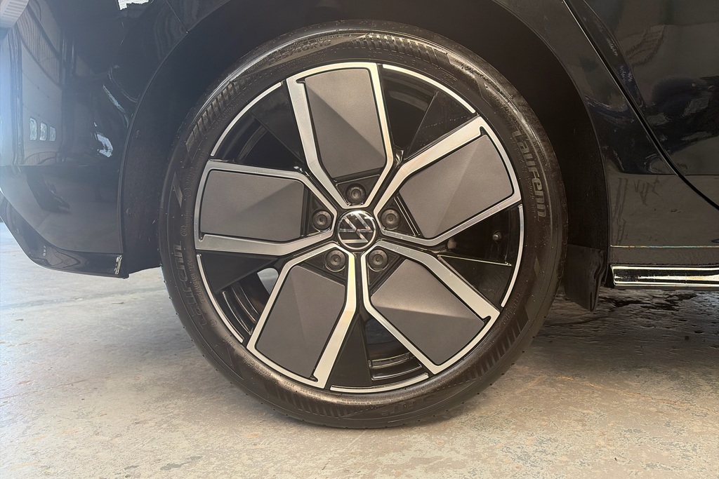 Volkswagen Golf 1.5 Etsi 150 Black Edition Dsg BJ26WOD Black #5