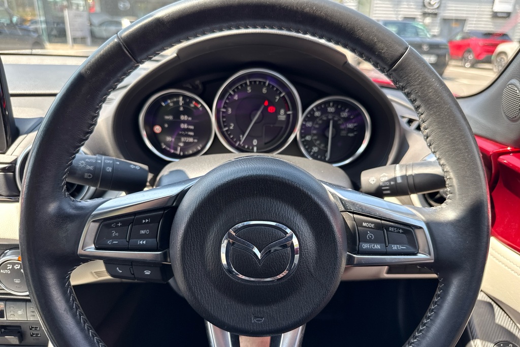 Mazda MX-5 1.5 132 Sport Red #23