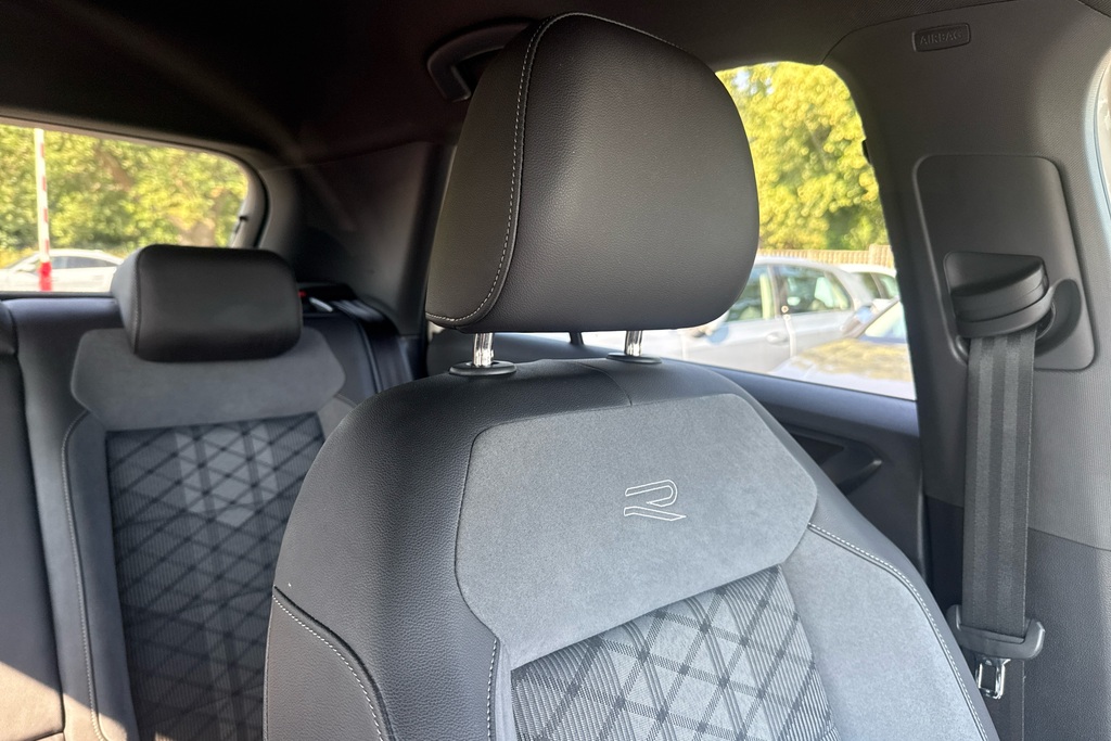 Volkswagen T-Roc Style 1.5 Tsi 150Ps 6-Speed Black #37