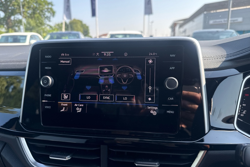 Volkswagen T-Roc Style 1.5 Tsi 150Ps 6-Speed Black #40