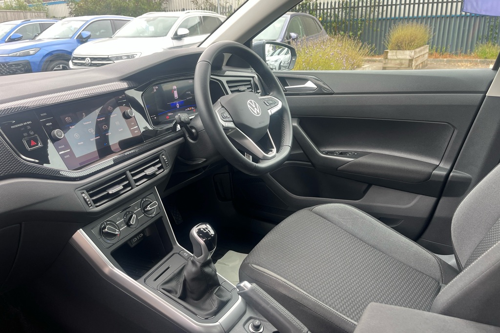 Volkswagen Polo 1.0 Tsi Life PF75XVG Grey #2