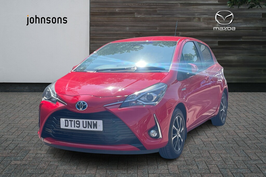 Toyota Yaris 1.5 Hybrid Icon Tech Cvt DT19UNW Red #4