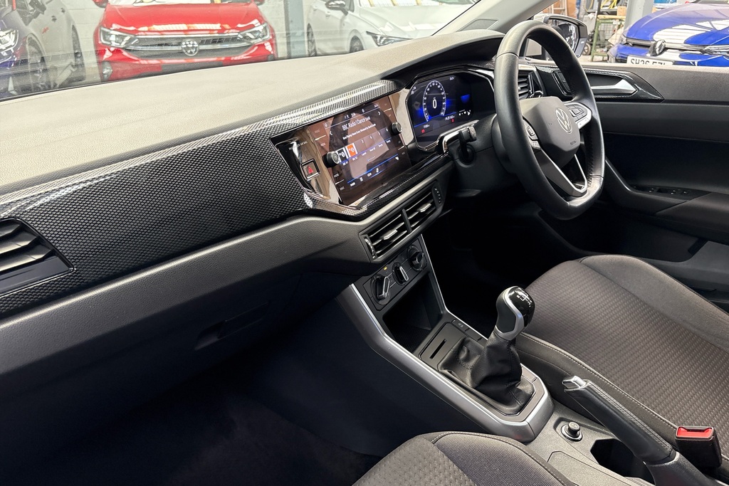 Volkswagen Polo 1.0 Tsi Life BT24YCX Grey #2