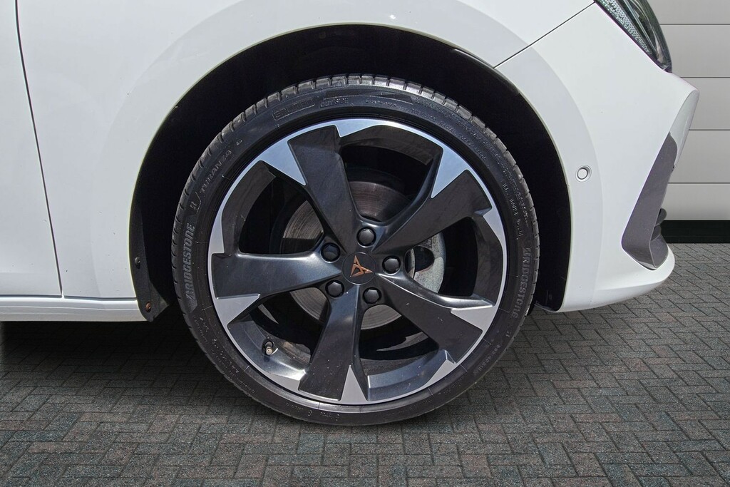 Cupra Leon 1.5 Etsi V1 Dsg White #5