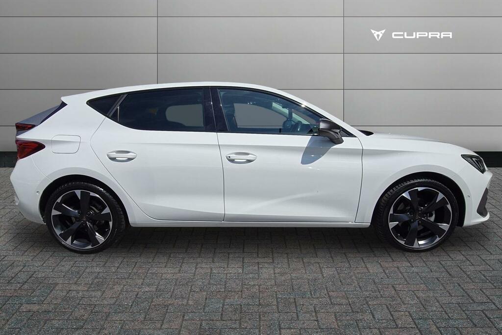 Cupra Leon 1.5 Etsi V1 Dsg White #4