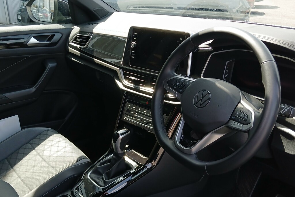 Volkswagen T-Roc 1.5 Tsi R-line Dsg MT74VPX Black #6