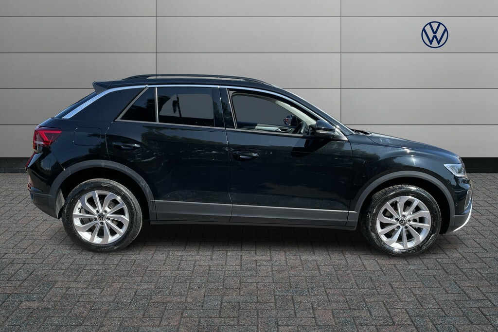 Volkswagen T-Roc 1.5 Tsi Match Dsg GF75HGD Black #4