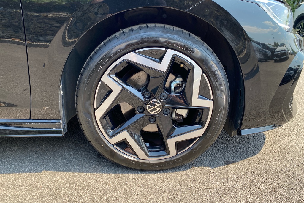 Volkswagen Golf 1.5 Etsi 150 R-line Dsg GJ75ENX Black #5