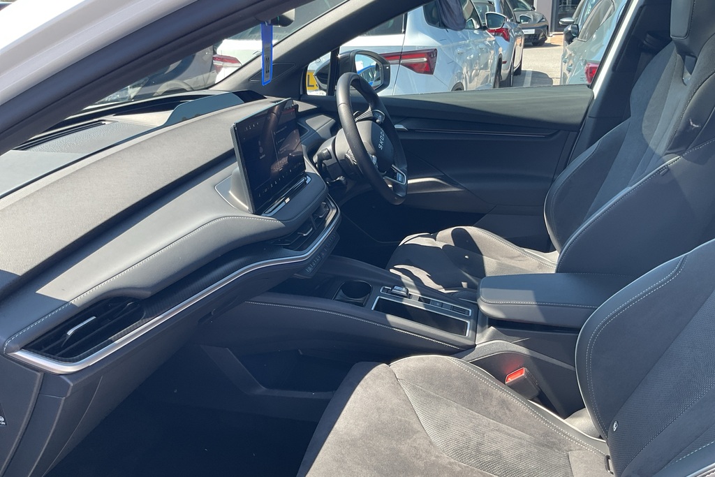 Skoda ENYAQ 210Kw 85X Sportline 82Kwh 4X4 PE26KKB White #2