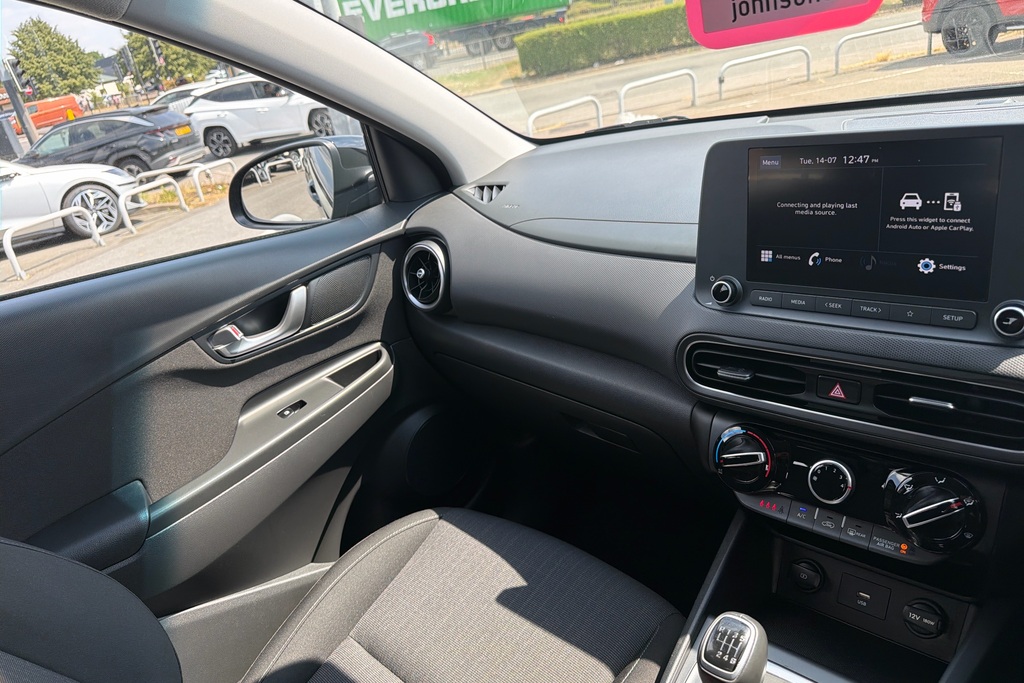 Hyundai Kona T-gdi Se Connect Mhev Black #6