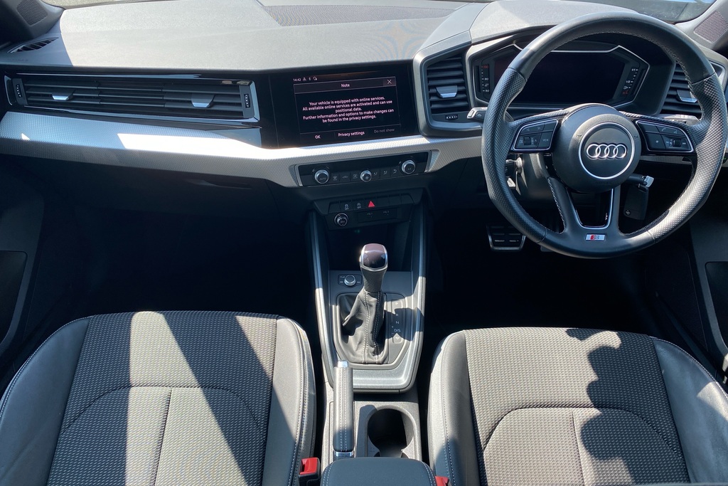 Audi A1 Technik White #8