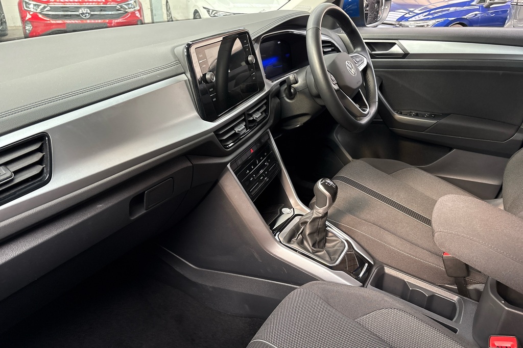 Volkswagen T-Roc 1.5 Tsi Match GF25OWU Blue #2