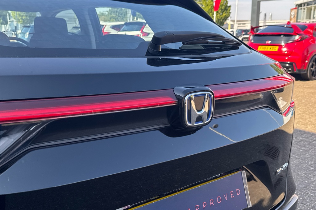 Honda Hr-V Elegance White #31