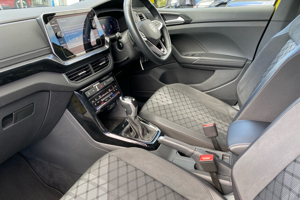 Volkswagen T-Cross 1.5 Tsi R-line Dsg DP74UCB Yellow #2