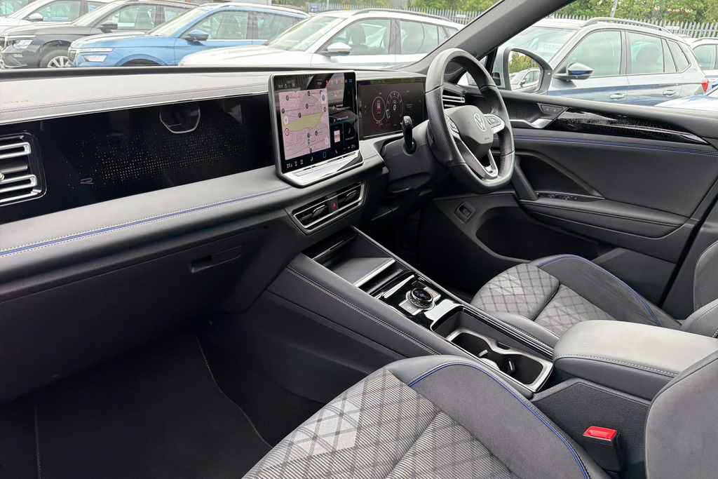 Volkswagen Tiguan 1.5 Etsi 150 R-line Dsg NV24EKR Silver #2