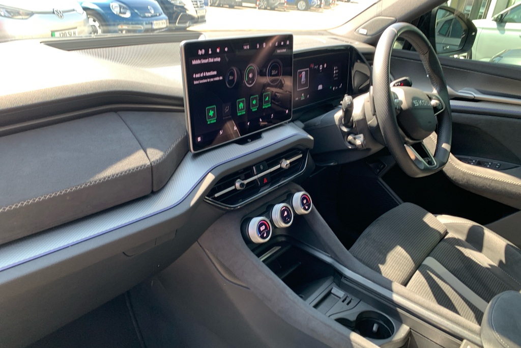 Skoda Kodiaq 1.5 Tsi Iv 204 Sportline Dsg Black #2