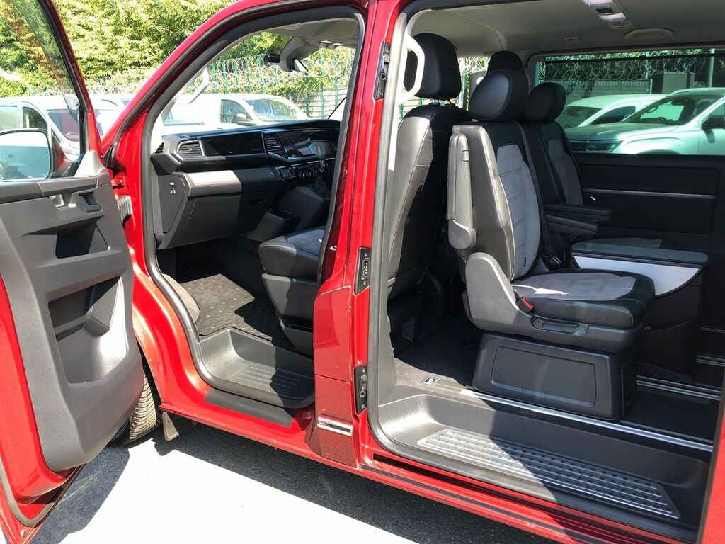Volkswagen Caravelle Executive Dsg Red #21