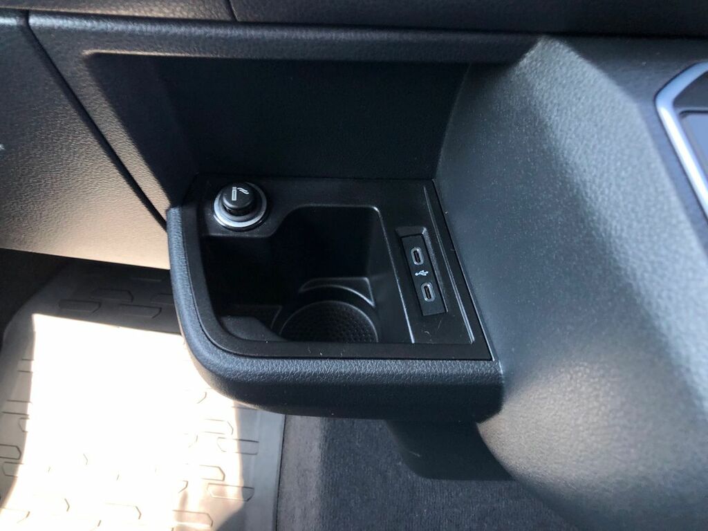 Volkswagen Caravelle Executive Dsg Red #19