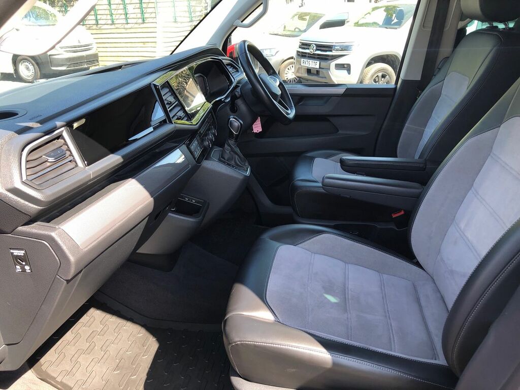Volkswagen Caravelle Executive Dsg Red #7