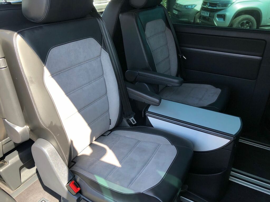 Volkswagen Caravelle Executive Dsg Red #26