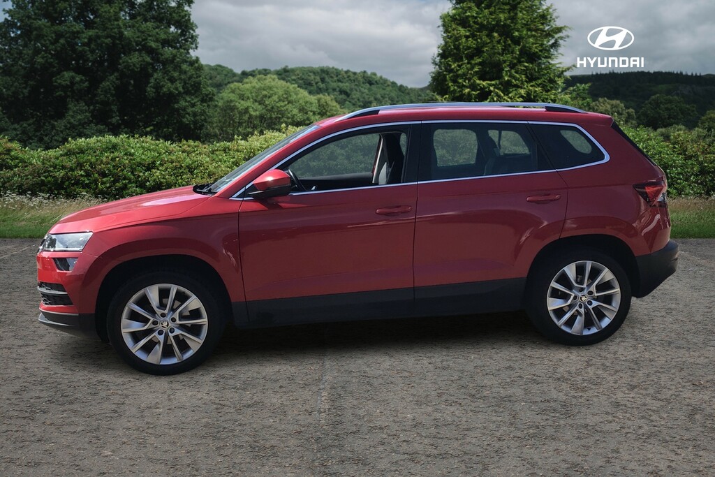Skoda Karoq Se Technology White #9