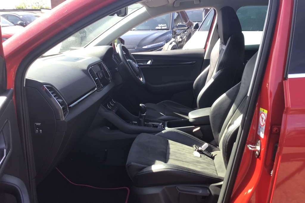 Skoda Karoq 1.5 Tsi Se L Red #6