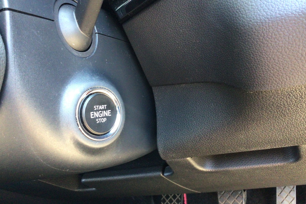 Skoda Karoq Se Technology White #22