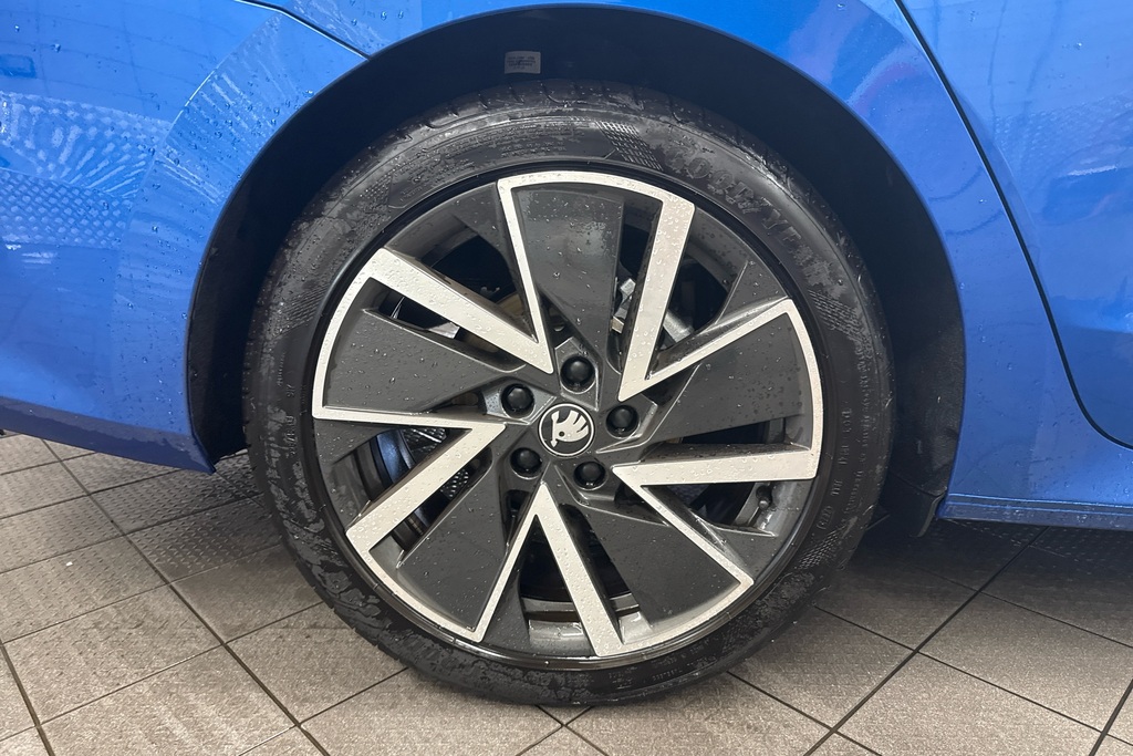 Skoda Octavia 1.5 Tsi 150 E-tec Sportline Dsg BN26DYJ Blue #5