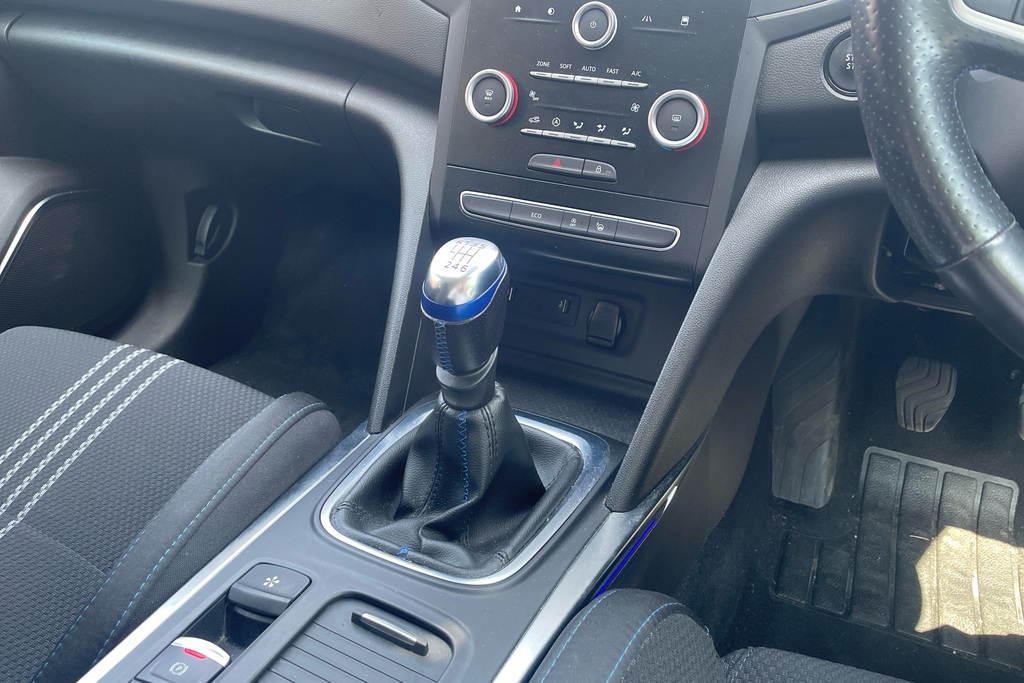 Renault Megane Hatchback 1.5 Dynamique Nav Dci 110 201818 Blue #14