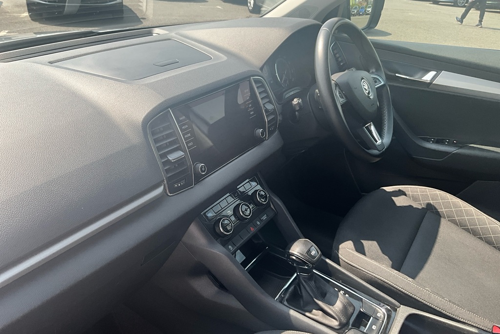 Skoda Karoq 1.5 Tsi Se Dsg Grey #2