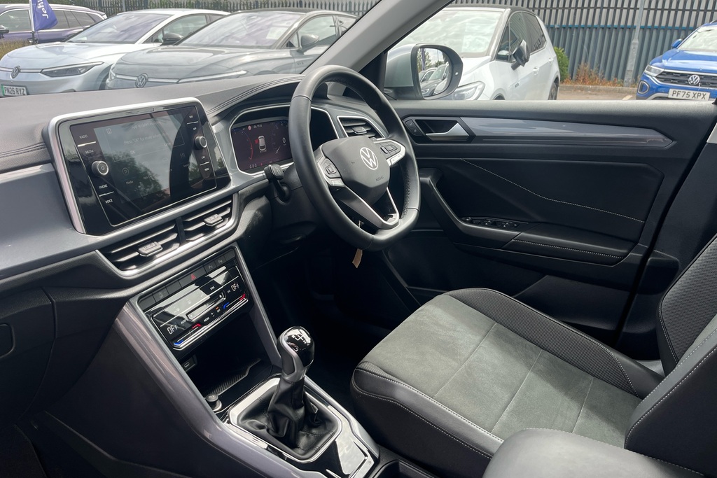 Volkswagen T-Roc 1.5 Tsi Style GD25HTE Silver #2
