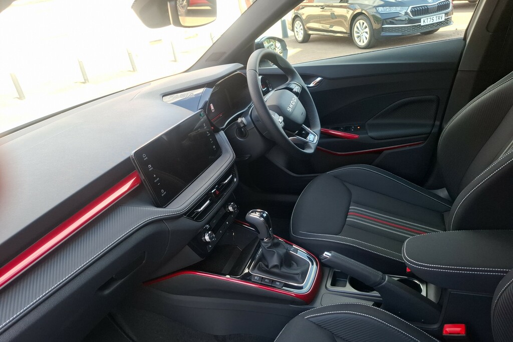 Skoda Fabia 1.5 Tsi 150 Monte Carlo Edition Dsg VK26XAY White #2
