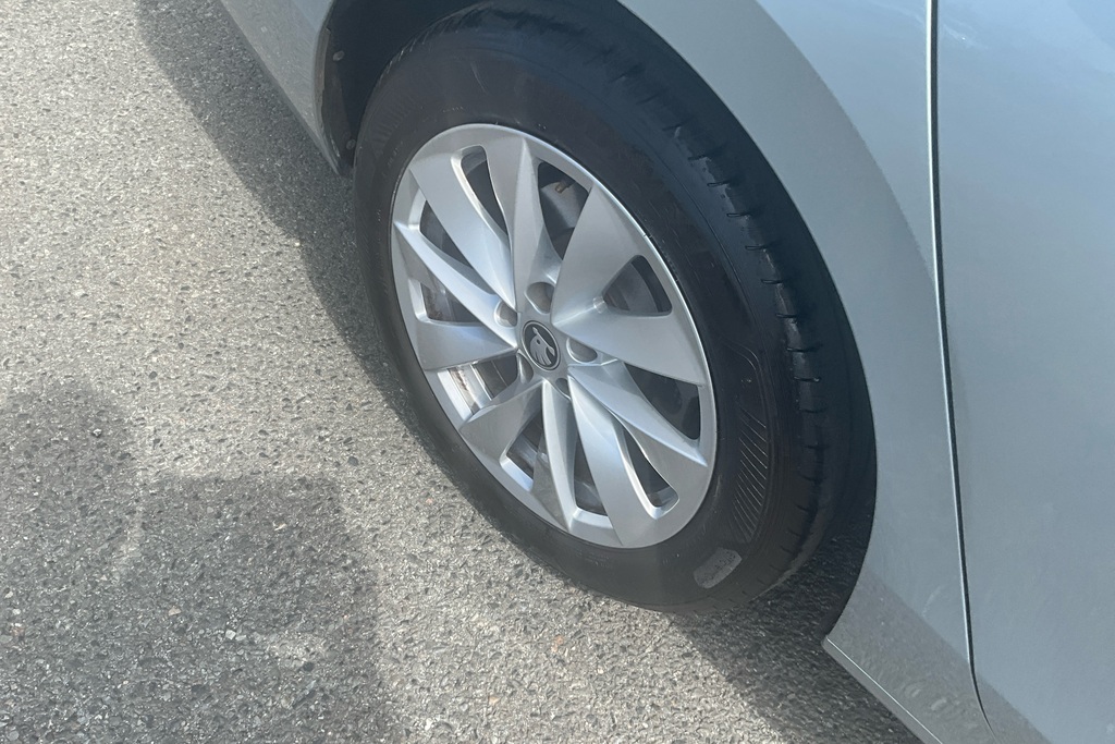 Skoda Superb 1.5 Tsi E-tec Se Technology Dsg Black #14