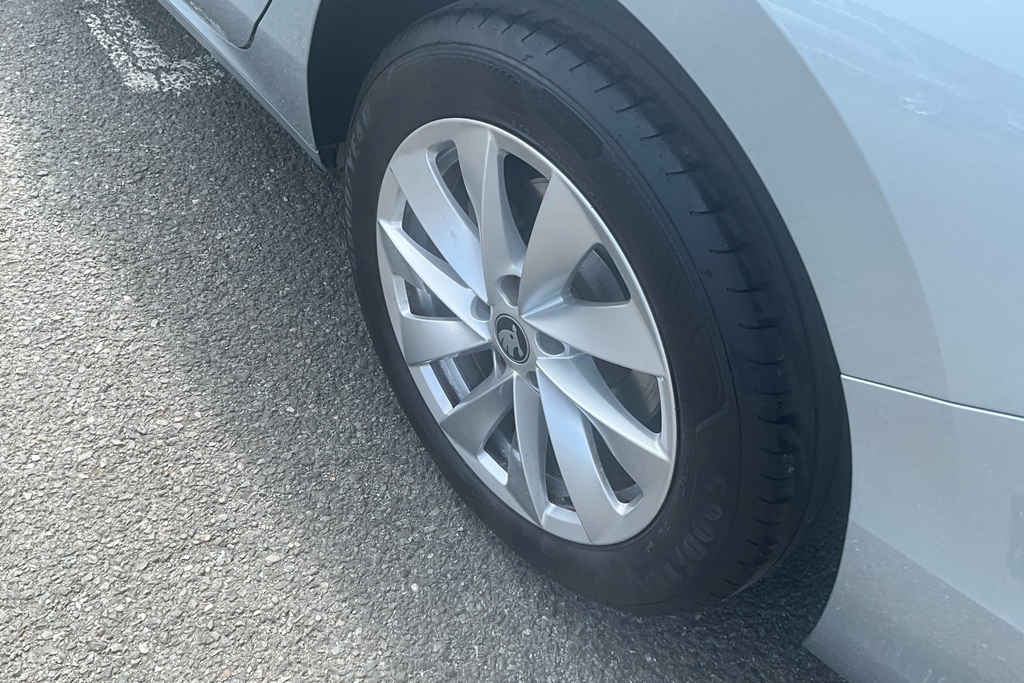 Skoda Superb 1.5 Tsi E-tec Se Technology Dsg Black #20