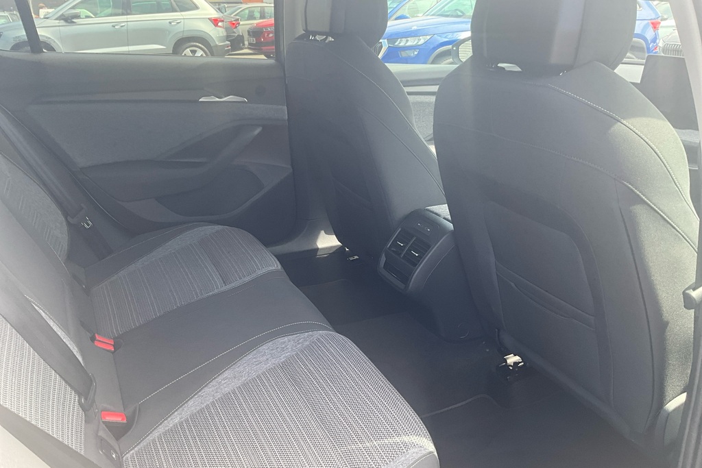 Skoda Superb 1.5 Tsi E-tec Se Technology Dsg Black #41