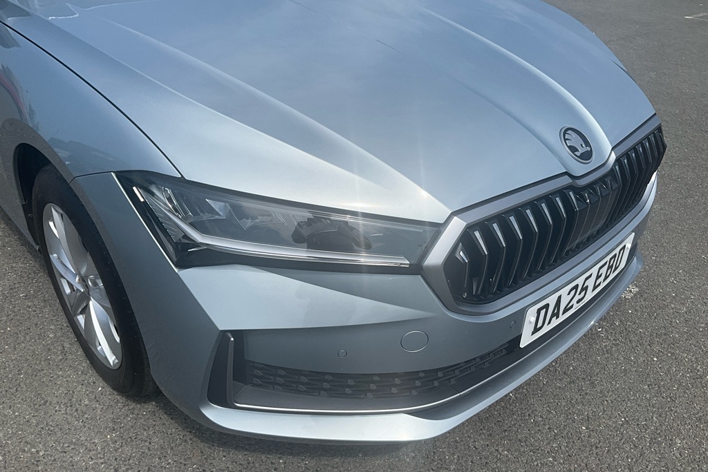 Skoda Superb 1.5 Tsi E-tec Se Technology Dsg Black #8