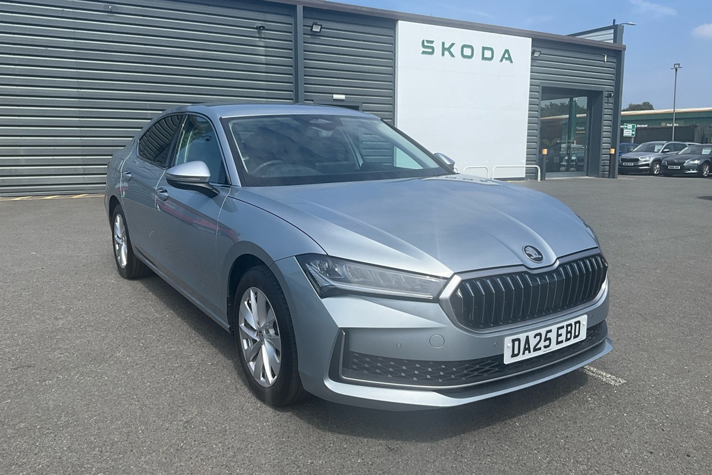 Skoda Superb 1.5 Tsi E-tec Se Technology Dsg Black #7