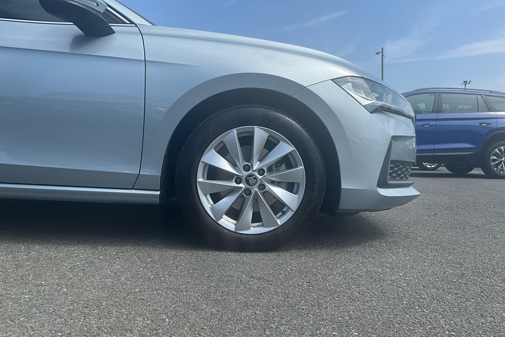 Skoda Superb 1.5 Tsi E-tec Se Technology Dsg Silver #5