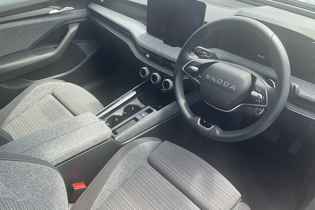 Skoda Superb 1.5 Tsi E-tec Se Technology Dsg Silver #6