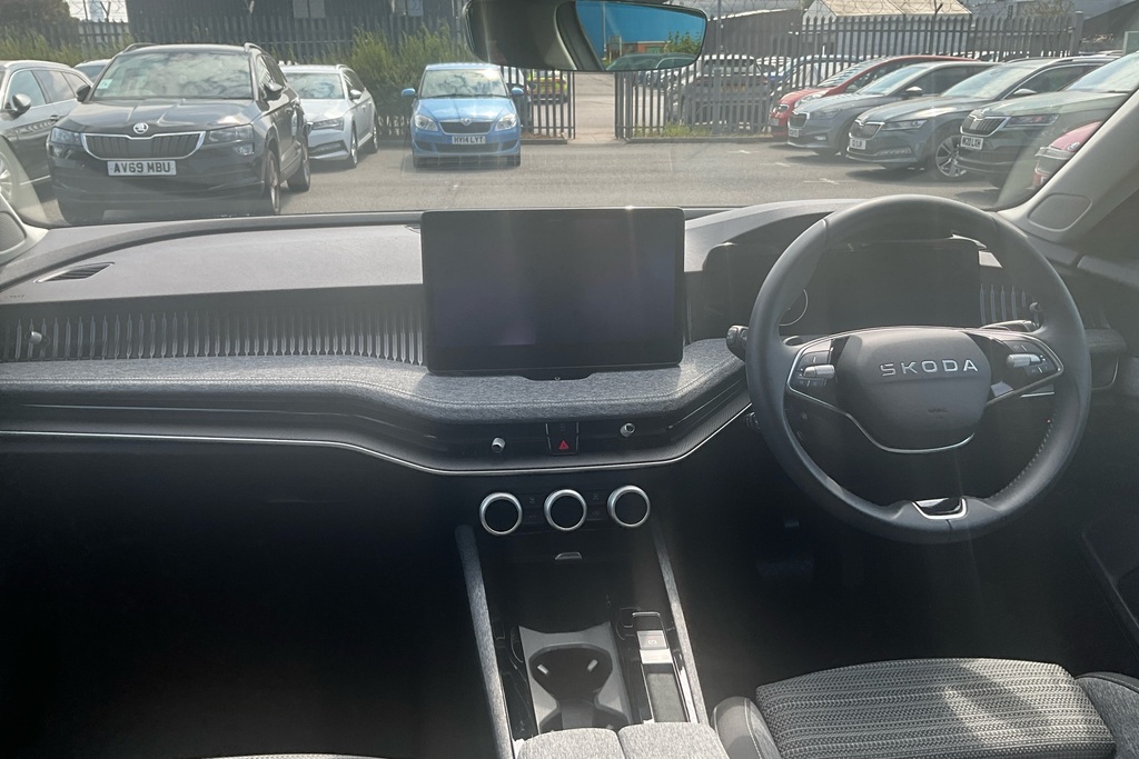 Skoda Superb 1.5 Tsi E-tec Se Technology Dsg Black #37