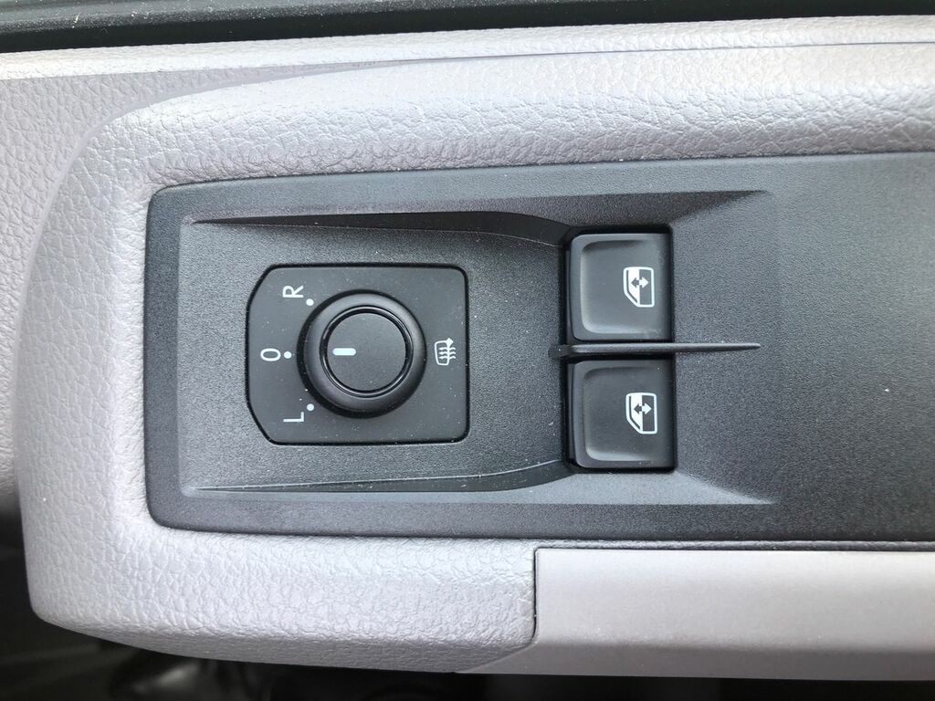 Volkswagen Crafter Cr35 Panel Van Commerce Mwb 140 Ps 2.0 Tdi 8Sp Aut Grey #21