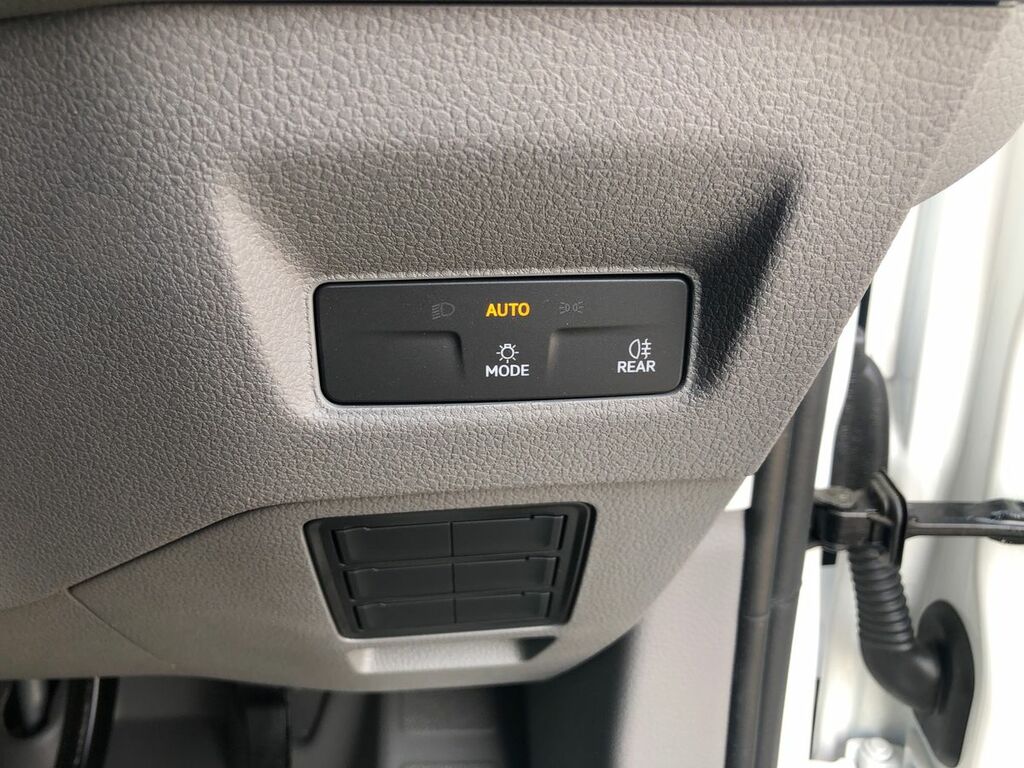 Volkswagen Crafter Cr35 Panel Van Commerce Mwb 140 Ps 2.0 Tdi 8Sp Aut Grey #22