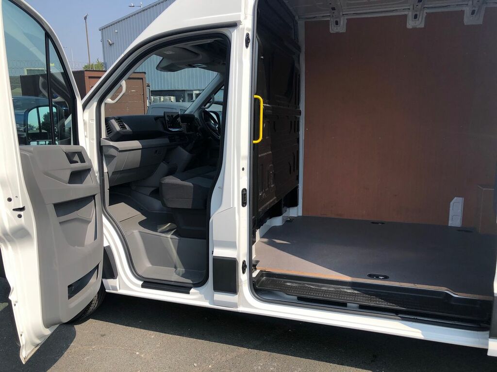 Volkswagen Crafter Cr35 Panel Van Commerce Mwb 140 Ps 2.0 Tdi 8Sp Aut Grey #20