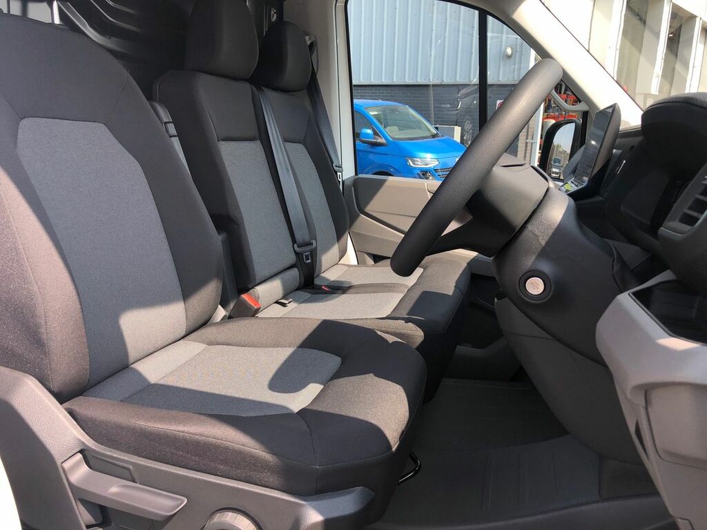 Volkswagen Crafter Cr35 Panel Van Commerce Mwb 140 Ps 2.0 Tdi 8Sp Aut Grey #17