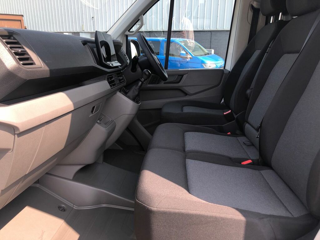 Volkswagen Crafter Cr35 Panel Van Commerce Mwb 140 Ps 2.0 Tdi 8Sp Aut Grey #7