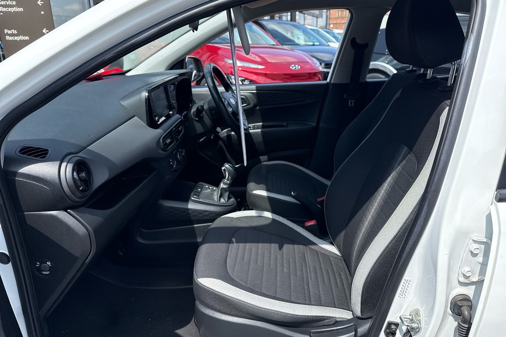 Hyundai I10 Mpi Se Connect White #6
