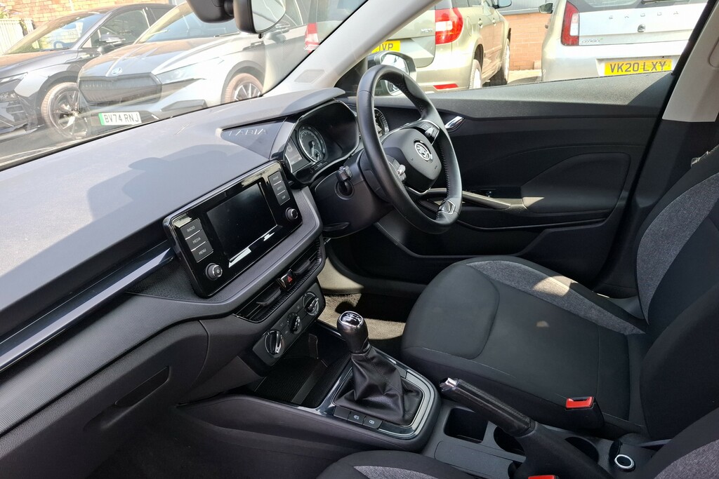 Skoda Fabia 1.0 Tsi 110 Se Comfort Black #2