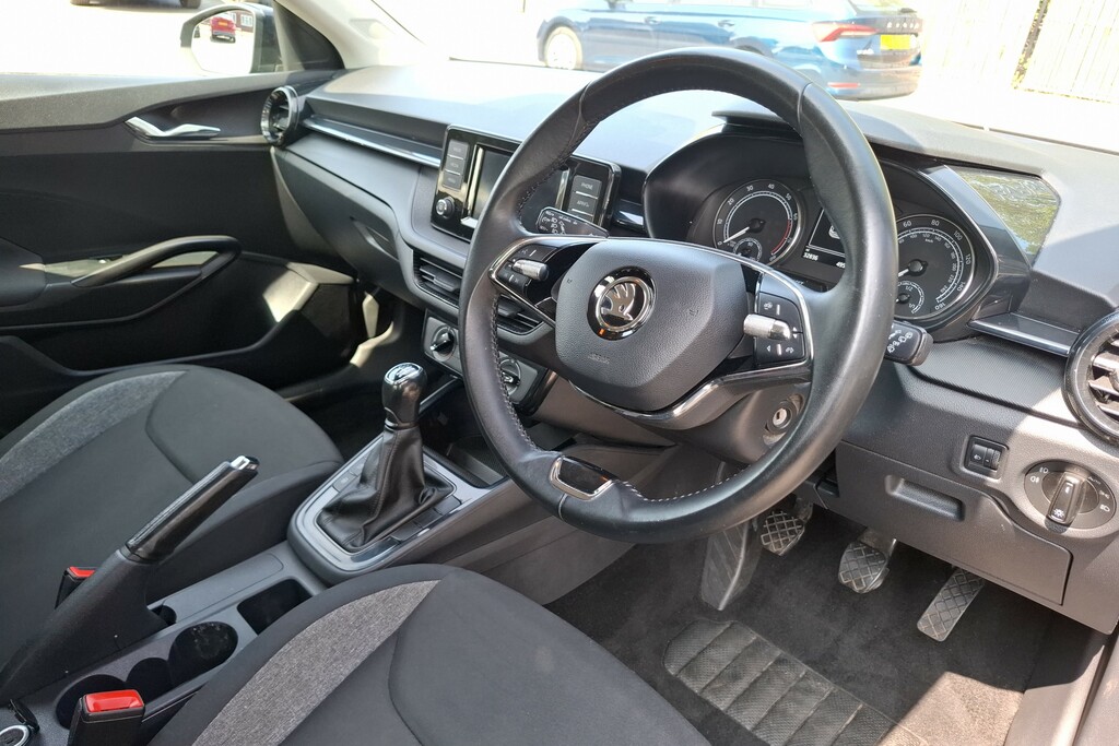 Skoda Fabia 1.0 Tsi 110 Se Comfort Black #6