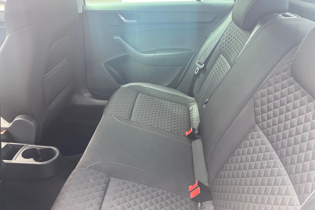 Skoda Rapid 1.2 Tsi 110Ps Sport Hatchback 5-Dr Black #12