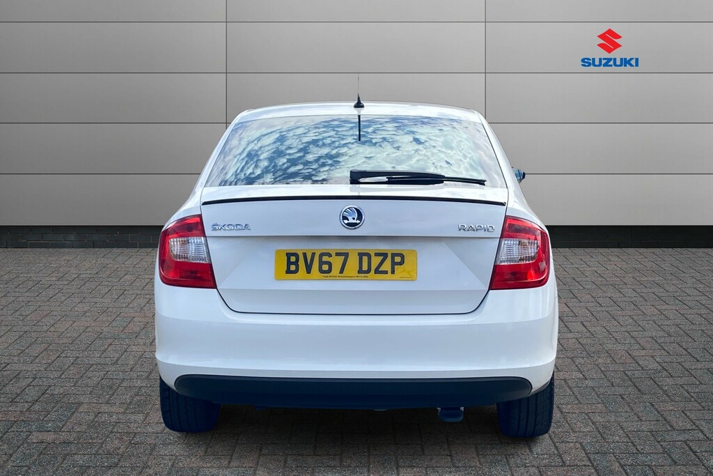 Skoda Rapid 1.2 Tsi 110Ps Sport Hatchback 5-Dr Black #11